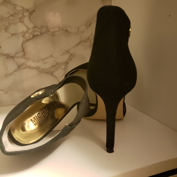 Michael Kors Stiletto heels w/elastic ankle strap - Picture 4 of 5